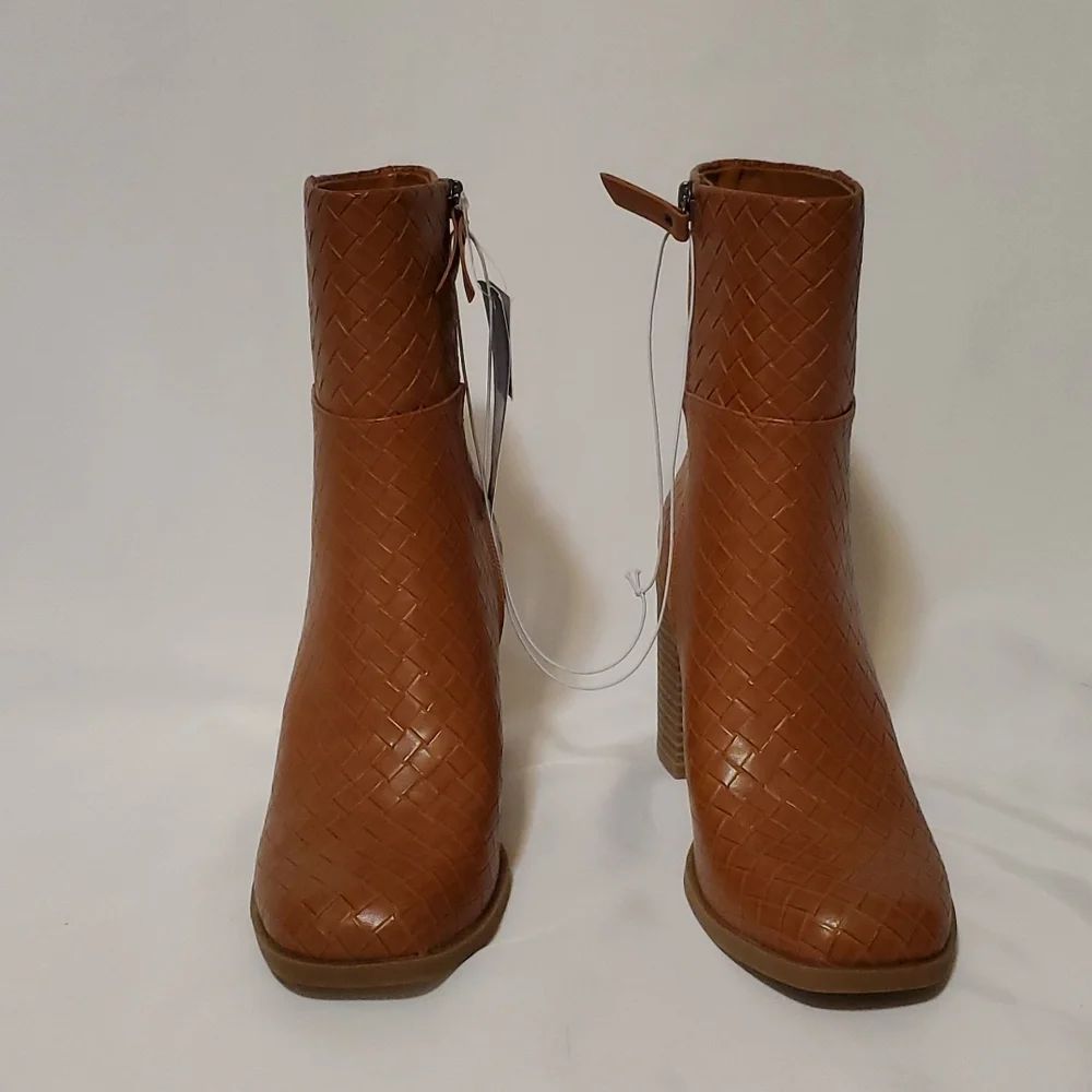 Universal Thread Woman's Arden Mid Shaft Boots - Picture 11 of 16